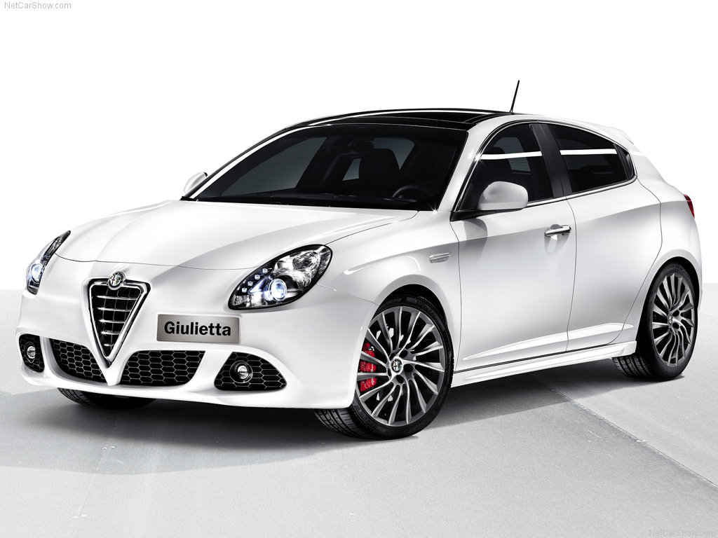  Alfa Romeo Giulietta Cenevre'de Ortaya Çıktı :)