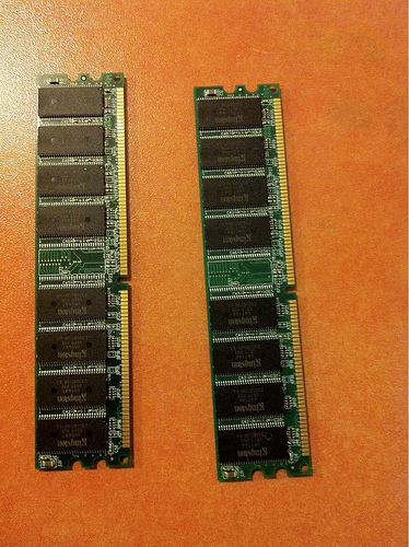  SATILIK Kingston 1gb (2x512) Dual Kit ddr400 ram 30TL