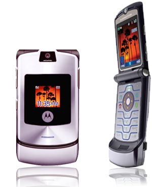  Motorola v3i vs Nokia 6131 acil yardım