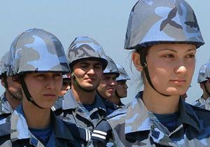  Dünyadan kadın asker fotoğrafları