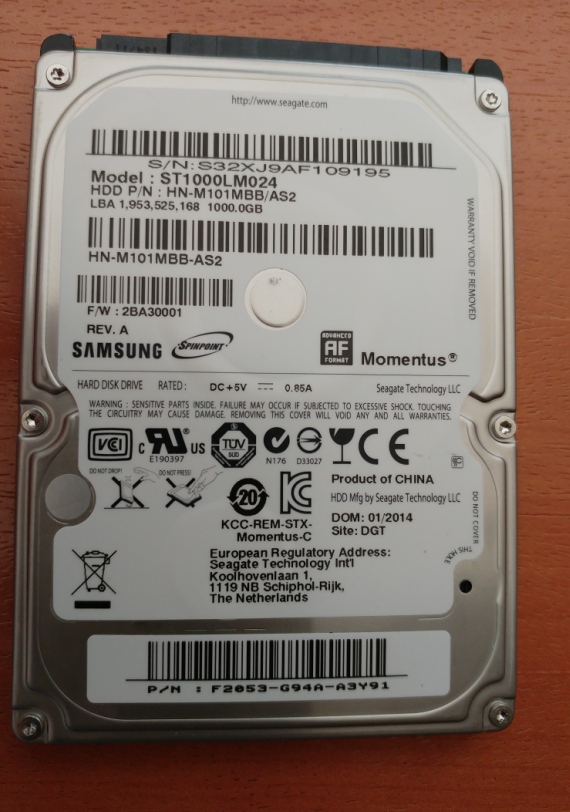 Диск 2.4. Жесткий диск Samsung st1000lm024. St1000lm024 HN-m101mbb. Seagate Momentus 1 ТБ st1000lm024. Samsung st1000lm024 ssse.