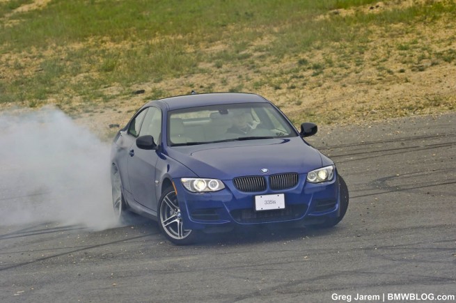  BMW 335İS .)  The Ultimate Driving Machine