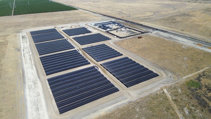 Tesla, güneş enerjisiyle çalışan şebekeden bağımsız ilk şarj istasyonunu hizmete açtı