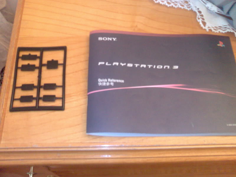  Satılık 3 Aylık Tertemiz Playstation3 60 GB- Birsürü aksesuar ile (foto)