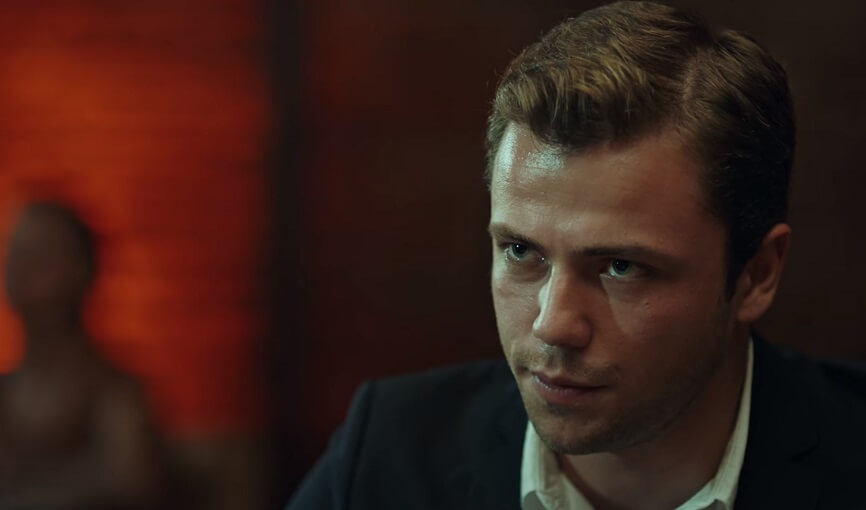 Dünya'nın en yakışıklı adamı budur(Tolga Sarıtaş)