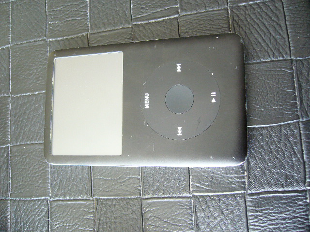  İNDİRİM!!! iPod klasik 6.nesil siyah 140tl- igrado kulaklık 50 tl. nano 30 tl