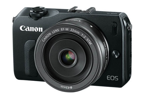 Canon'un aynasız fotoğraf makinesi EOS M'in görüntüsü internete sızdı 