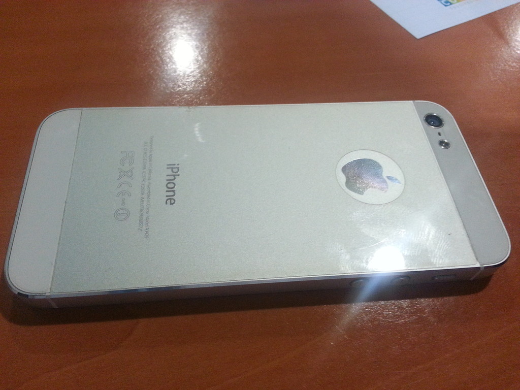  İNDİRİM****Avea IPHONE 5 16gb ...Resimli