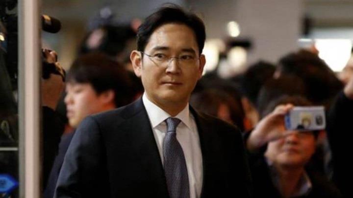 Samsung'un piyasa değeri 1 trilyon dolara ulaştı: Lee ailesi artık ülkenin en zenginleri!