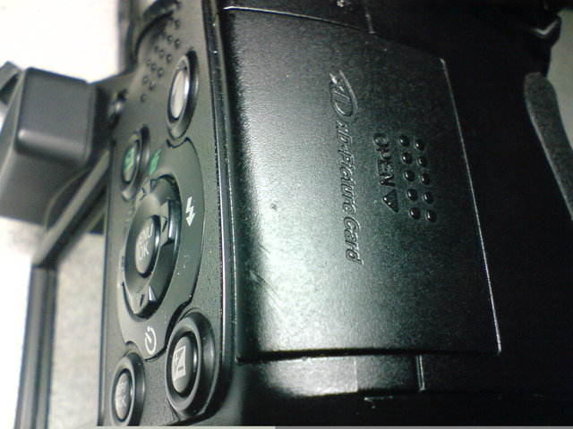  * FujiFilm S5700 * DSLR-Like * 10x Optik Zoom -> 250 Lira