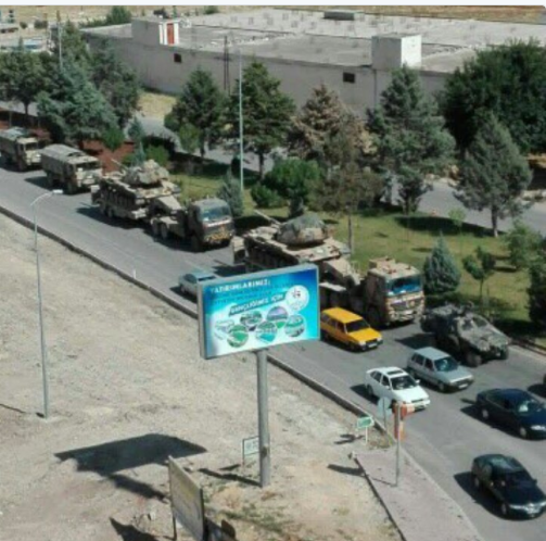 Afrin sınırına sevkiyat devam ediyor.Yaklaşıyor ...