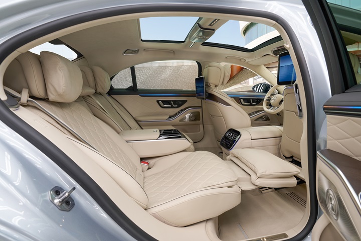 Yeni Mercedes S-Serisi: Bolca yıldız, büyük ekranlar ve V8 sürprizi
