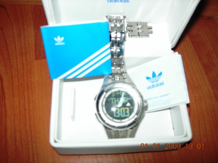 ADIDAS ADP-1042 saat ORJİNAL KUTUSUND 125 tl