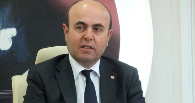 Kırşehir'in CHP'li başkanı "Makam araçlarını satalım" dedi, AKP'liler reddetti