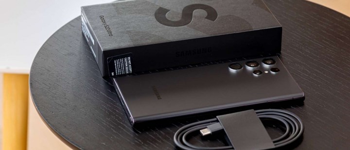 Samsung, tüm akıllı telefonların kutusundan şarj adaptörünü kaldırmaya hazırlanıyor
