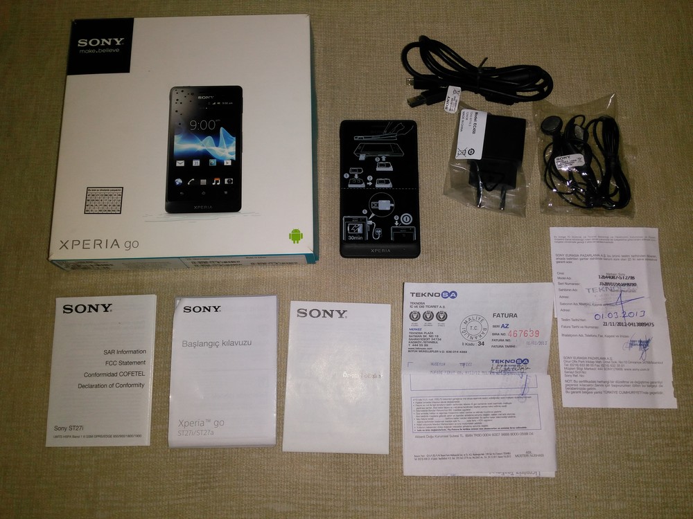  Sıfır ayarında, full kutu, Teknosa cihazı Xperia Go 8 GB 250 Lira