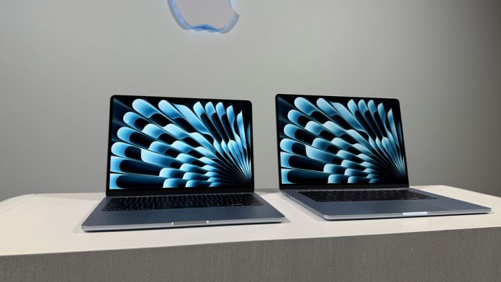 Apple'ın en büyük MacBook ekran tedarikçisi değişti