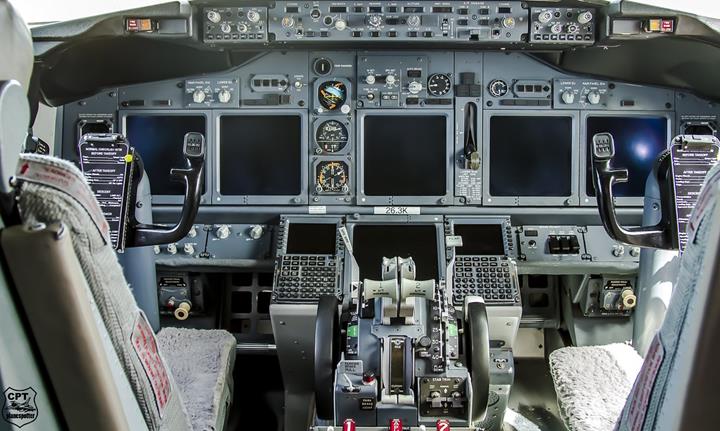 Boeing uçaklarda ortaya çıkan yazılım hatası, uçakların gösterge ekranlarını karartıyor