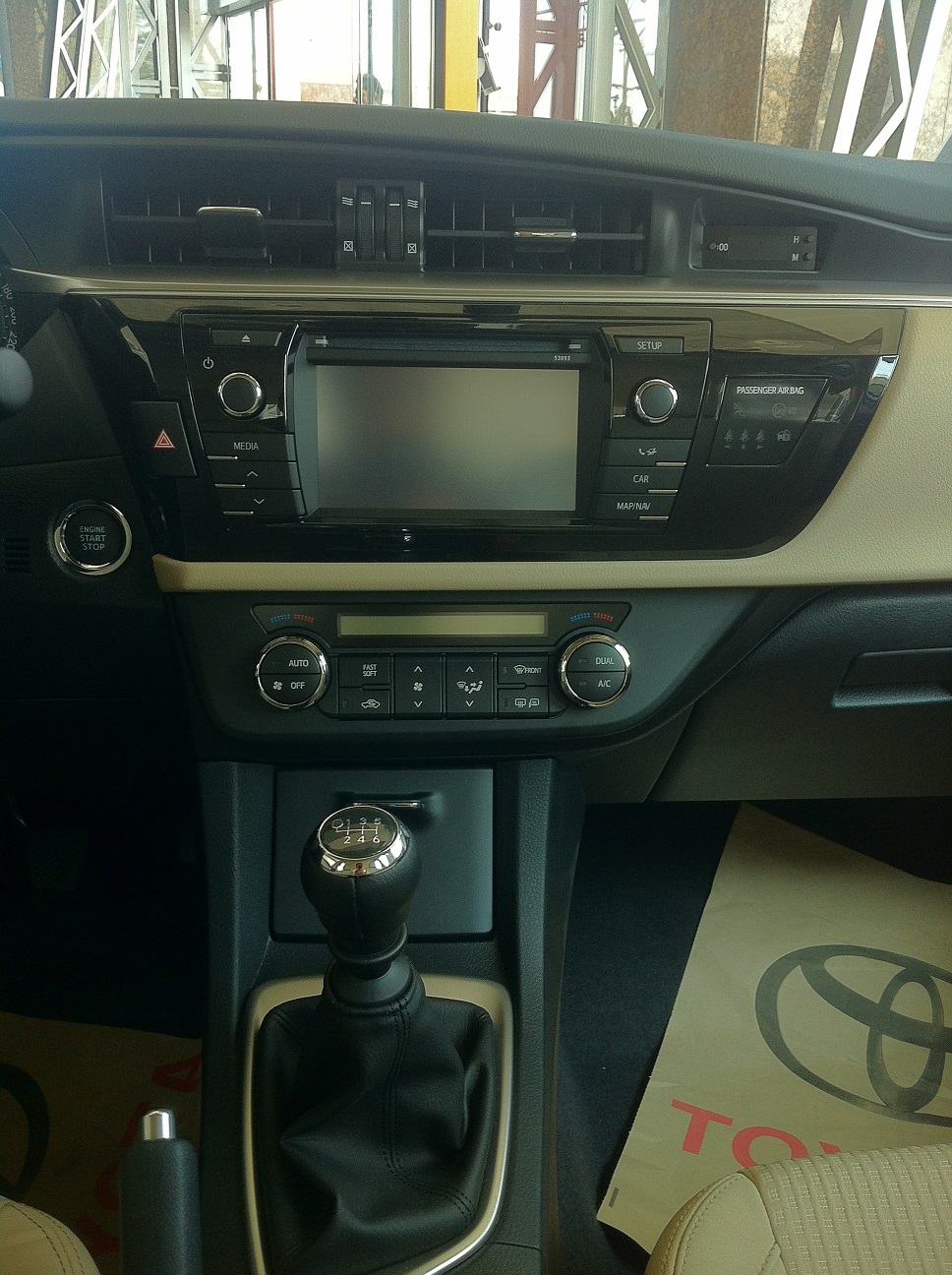  Yeni Corolla, 1.4 d4d MMT ve 1.6 Multidrive s: Test Sürüşü, İncelemesi ve Karşılaştırması.