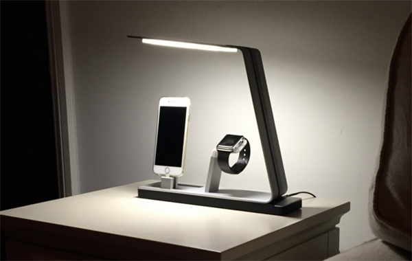 MiTagg NuDock, iPhone ve Apple Watch akıllı saatinizi birlikte şarj edebiliyor