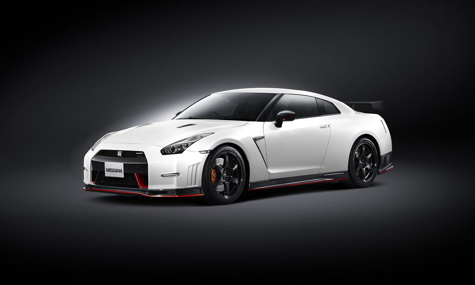  NISSAN GT-R NISMO ORTAYA ÇIKTI (7:08 NURBURGRING TUR ZAMANI)
