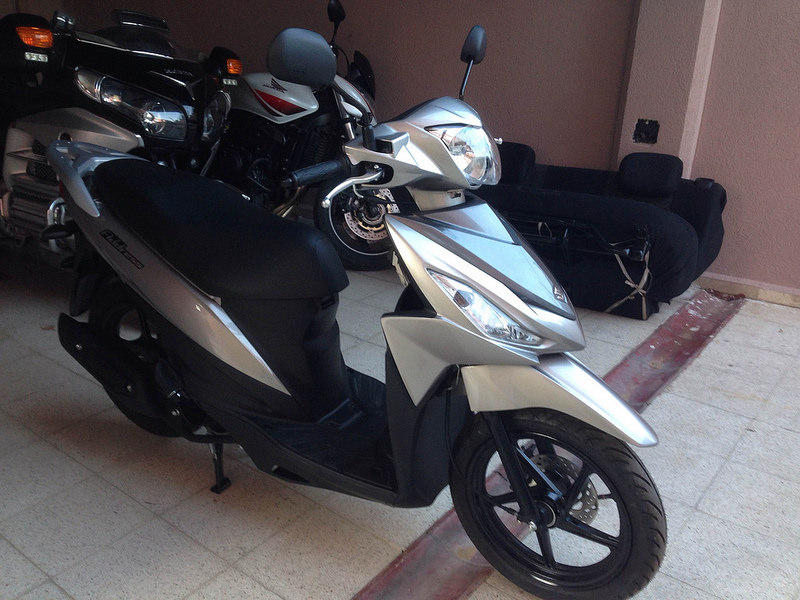  Suzuki ADRESS  14 jant scooter 113cc enjeksiyonlu ANA KONU(100km de   1.96lt tüketen  yakıt cimrisi)