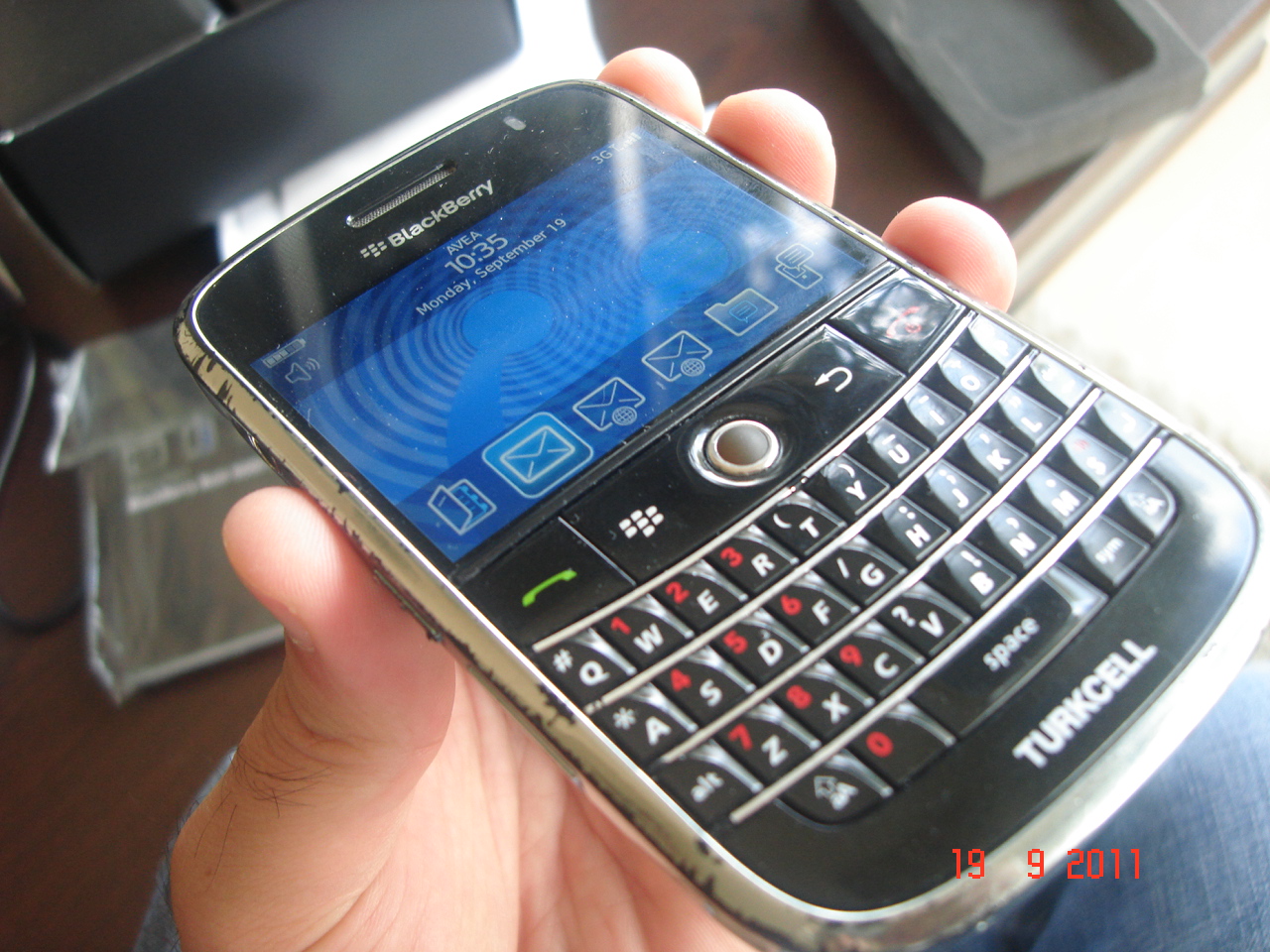  Blackberry Bold 9000  320 tl