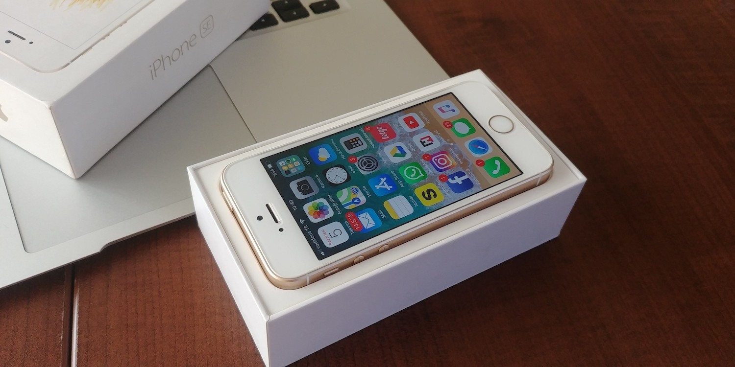 Gold iphone SE 16 gb