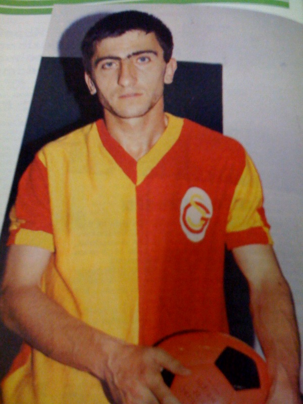  Platini'nin Galatasaray formalı fotosu