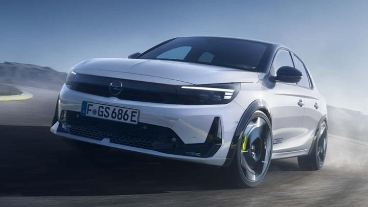 Yeni Corsa GSE tanıtıldı: 0-100’de Opel’in en hızlısı