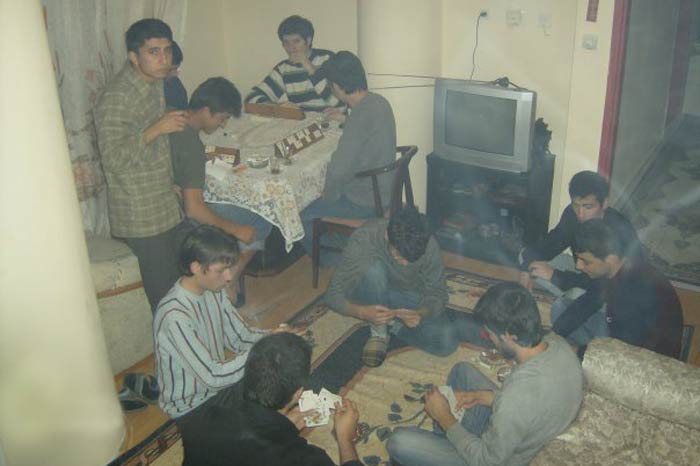  Üniversite Okumak Mı Yoksa Meslek Öğrenip Piyasada Çalışmak Mı.