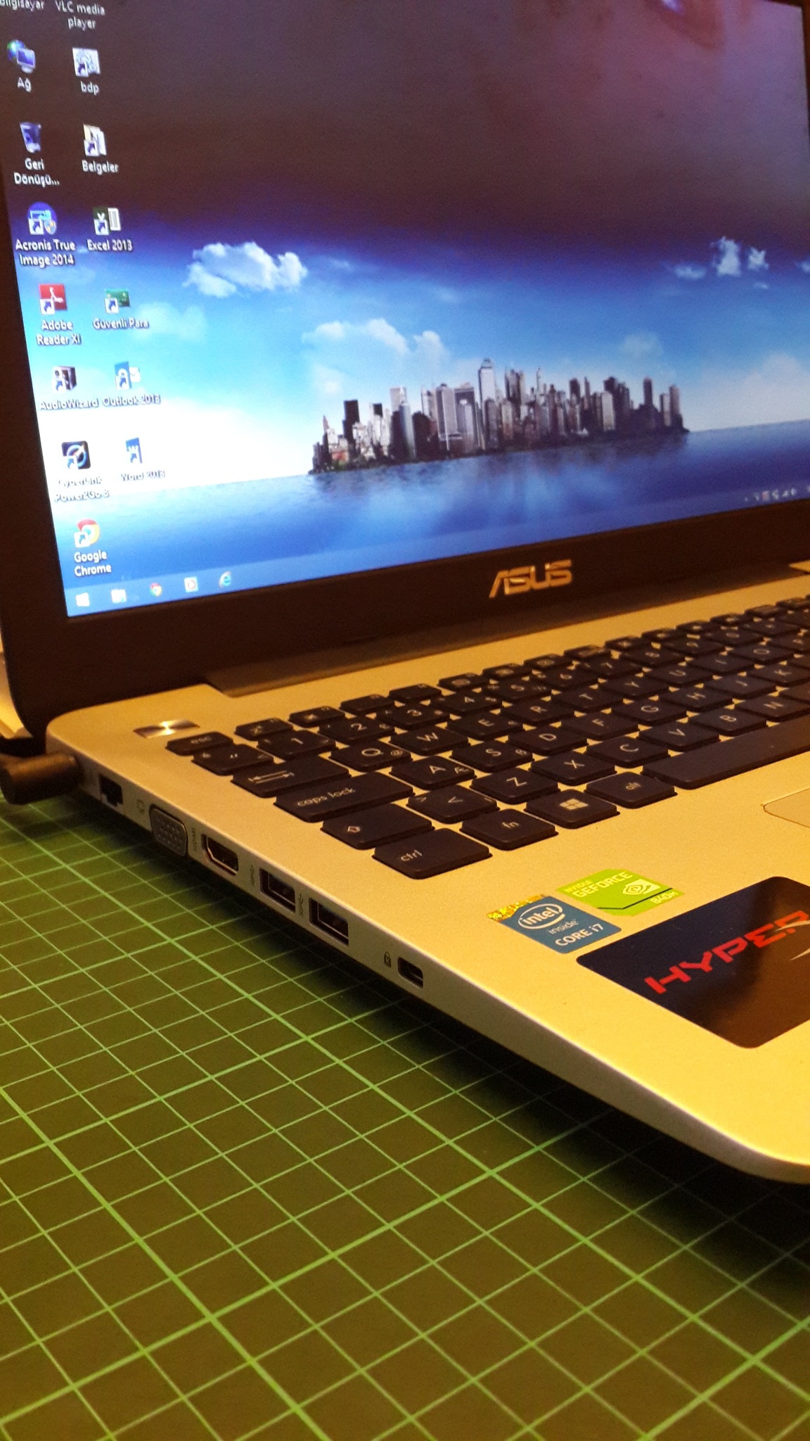  Asus K555LN-XO079D (Yeni kasa resimli inceleme)