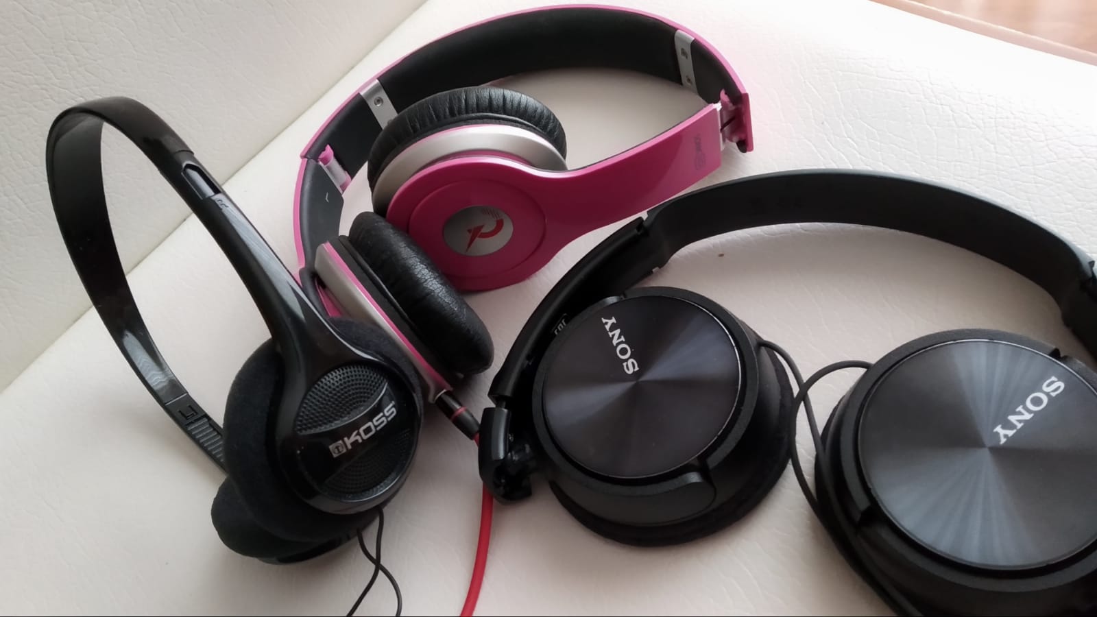 uc kulaklik birden 75tl sony mdrzx110