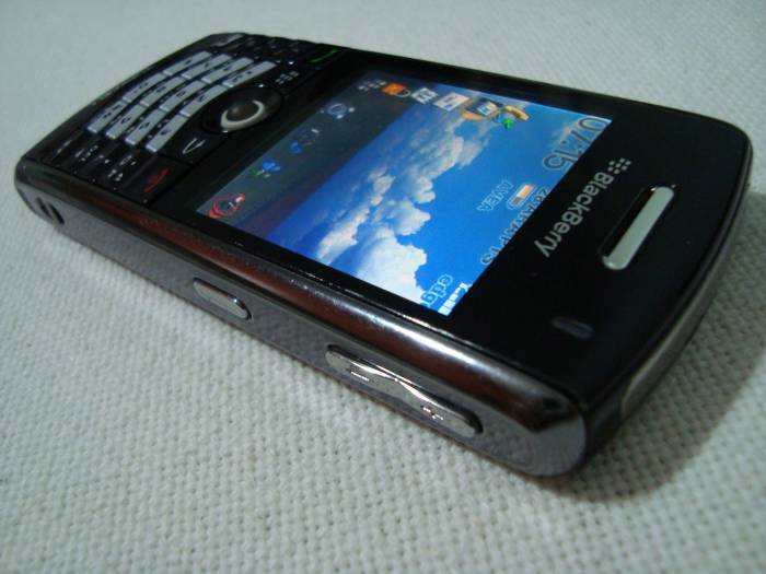  blackberry 8120