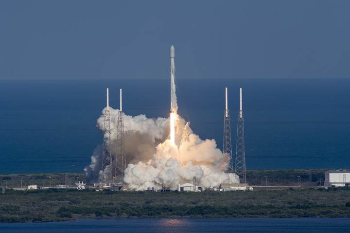 SpaceX dördüncü kez başardı: İşte roketin gözünden iniş videosu