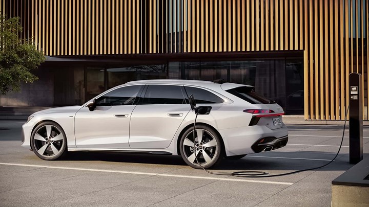 Yeni Audi A6'nın şarj edilebilir hibrit versiyonları tanıtıldı