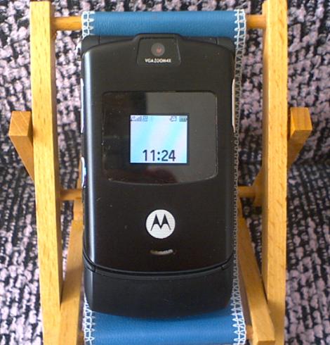  TASARIM HARİKASI MOTOROLA V70 100 TL-MPX220 75TL-V3 60 TL-W156 35TL-V300 30 TL-C115 20 TL-C113A 25 T