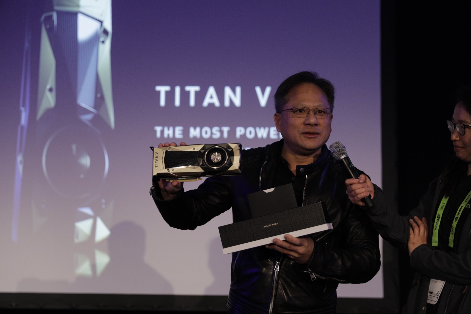 NVIDIA GTX Titan V Benchmarklar Geldi !!!(Güncellendi!)