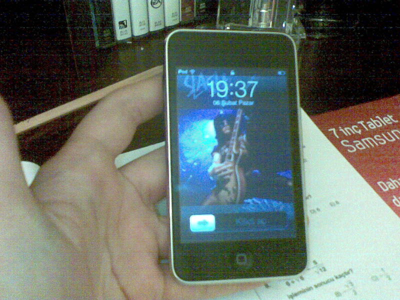  iPod Touch 64 GB