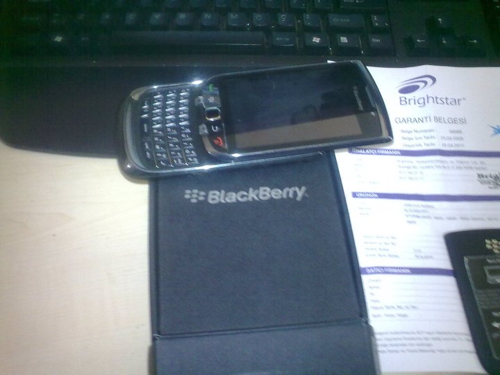  BLACKBERRY 9800 TORCH /  1100 TL  17 ADET  / TR GARANTİ / İMEİ FATURALI