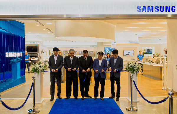 Samsung, global mağaza konseptinin dünyadaki ikinci uygulamasını İstanbul'da hayata geçiriyor