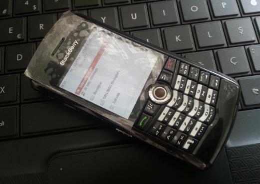  TERTEMİZ BLACKBERRY 8100 100 TL