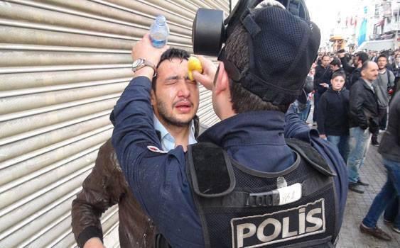  Polise destek verdim diye babamdan azar işittim !