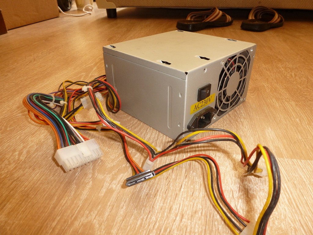  BOOST MARKA ATX 300 WATT SATA 20+4PIN PSU - UYGUN FİYATA -FİYAT DÜŞTÜ - SON İNDİRİM