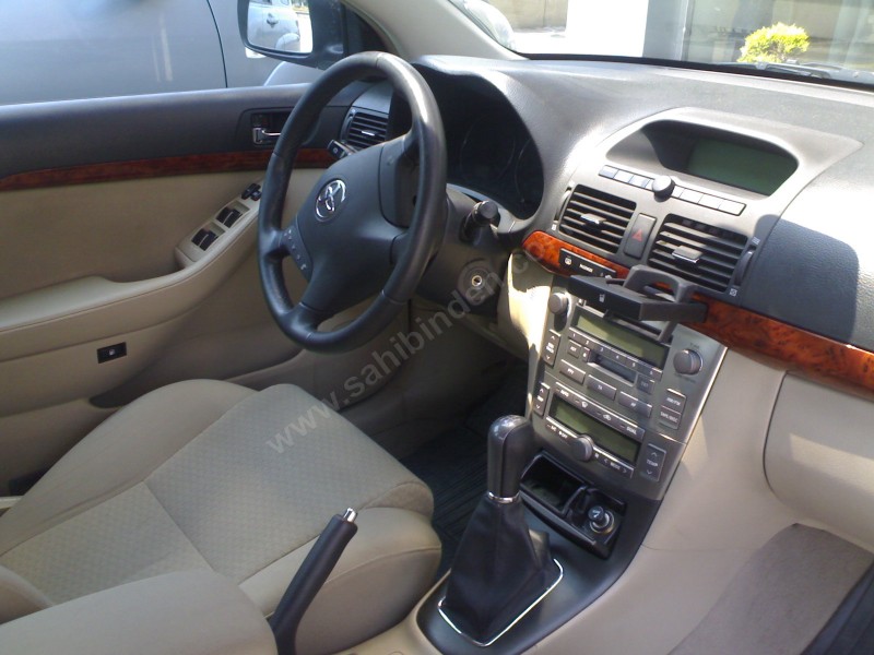  Skoda Octavia a5  elegance mı eski kasa Avensis elegant mı?