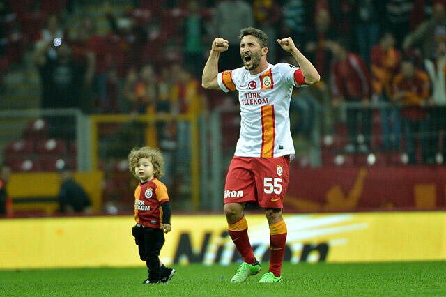  Sahaların yeni cr7'si  SARP SARIOGLU :)