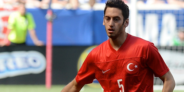  Hakan Çalhanoğlu : 'Babama çok kızgınım.'