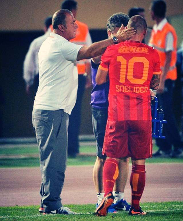  Wesley Sneijder Galatasaray'da (KAP)  (Ana Konu)