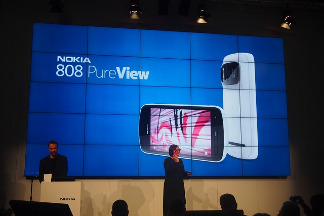  Nokia 808 PureView Ana Başlık