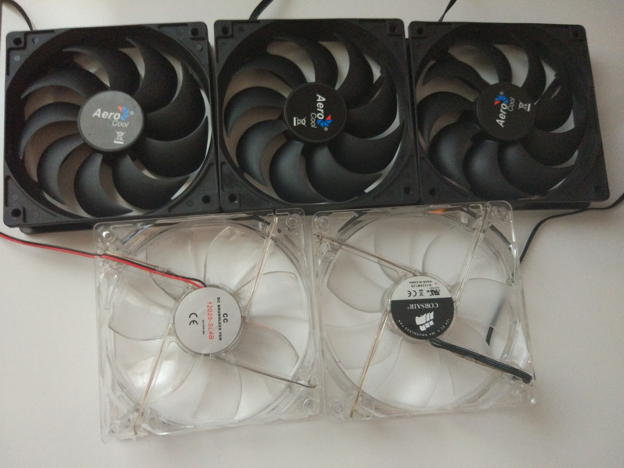 SATILIK Akasa FX 6 Fan Kontrolcüsü ve 2x12 1x14 Fan Filtresi ve 5x12 Fan